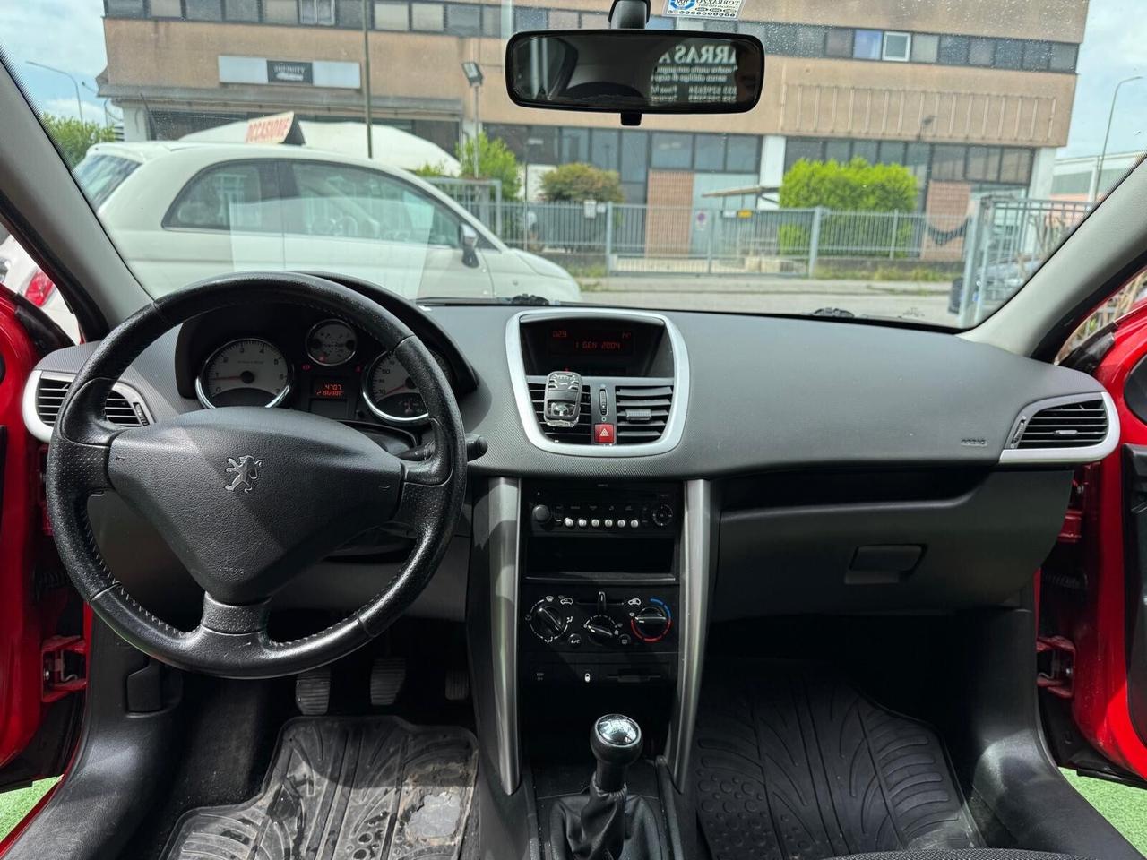 Peugeot 207 1.4 8V 75CV 3p. X Line