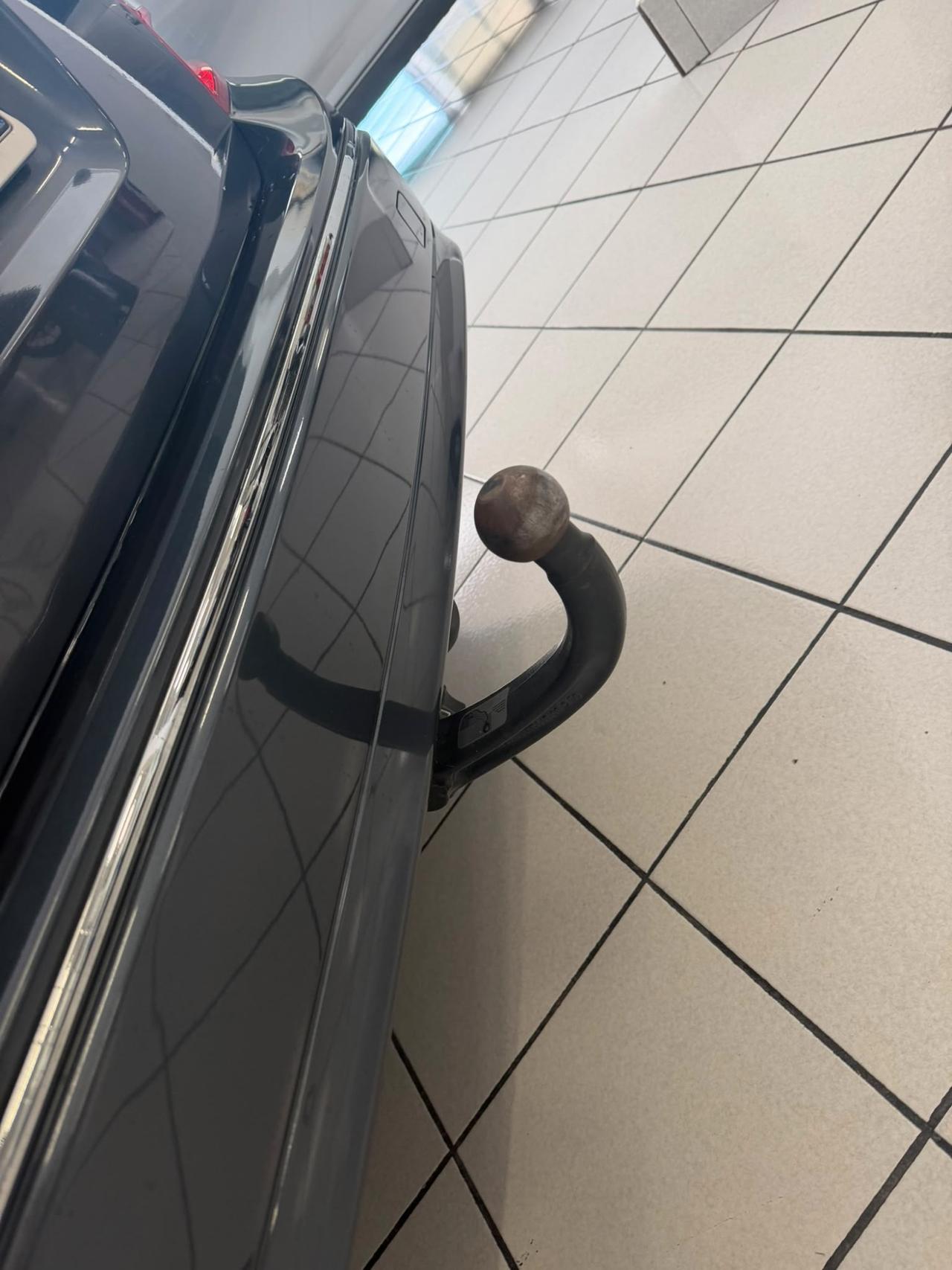 Mercedes-Benz Classe C 200 kompr Elegance GPL + GA