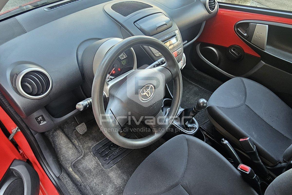 TOYOTA Aygo 1.0 12V VVT-i 3 porte Active Connect