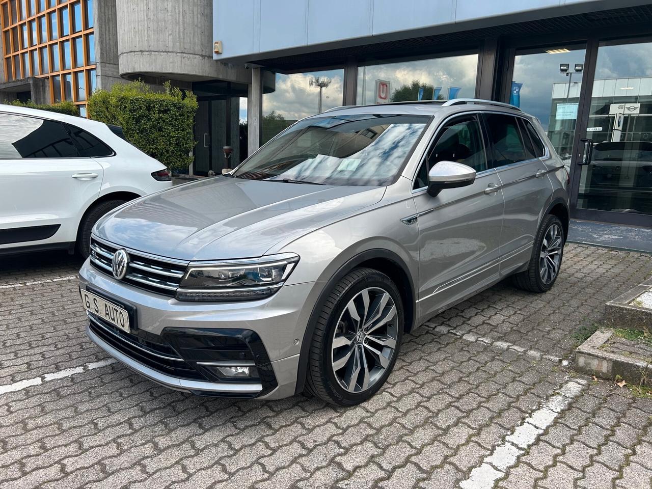 Volkswagen Tiguan 2.0 bitdi R-Line 4motion 240cv dsg TETTO - HUD