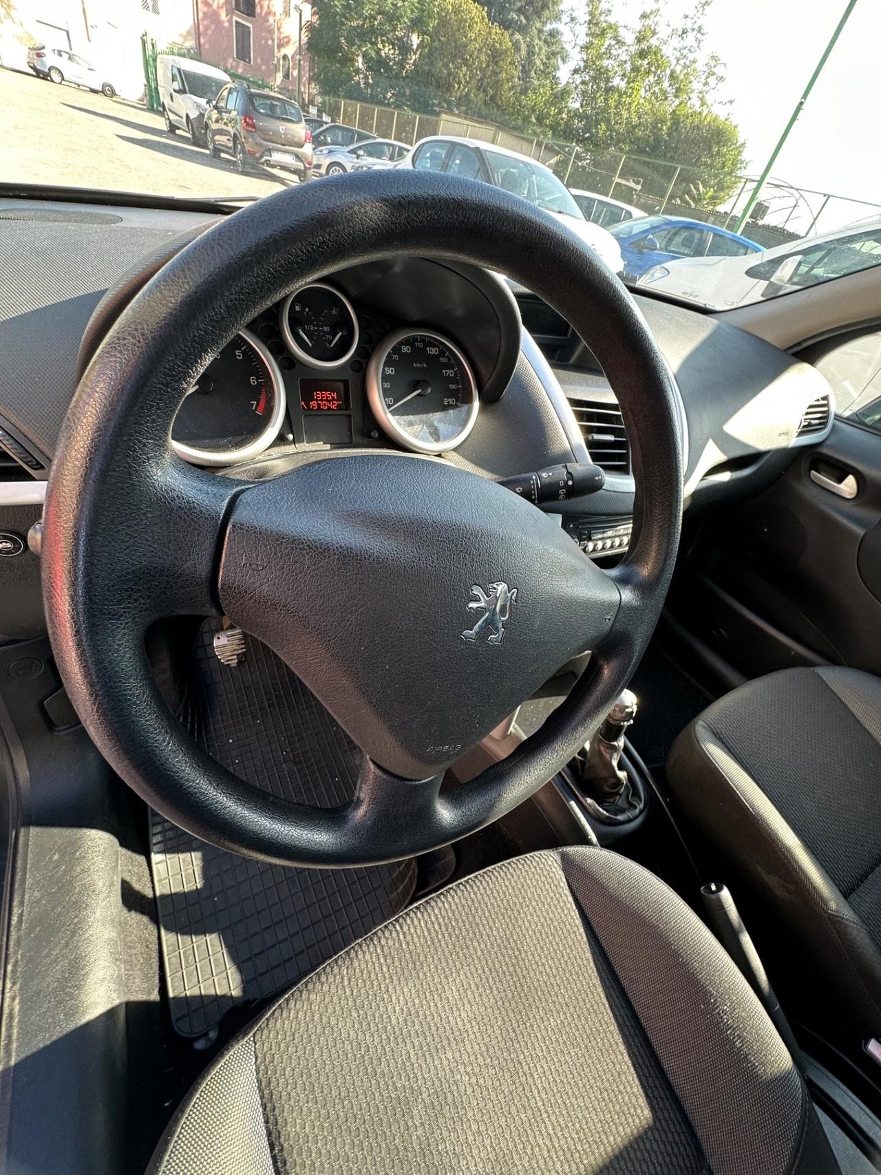 Peugeot 207 Plus 1.4 8V 75CV 5p. ECO GPL