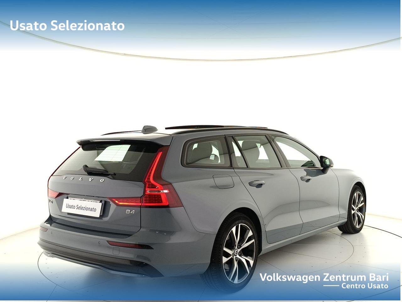 Volvo V60 2.0 b4 ultimate dark auto