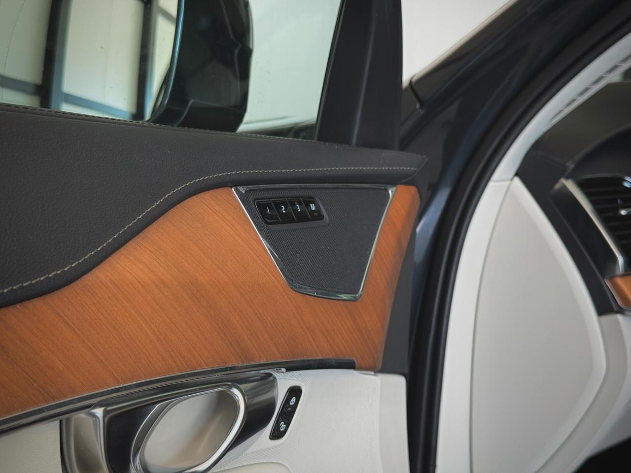 Volvo XC90 Inscription B5 7 posti