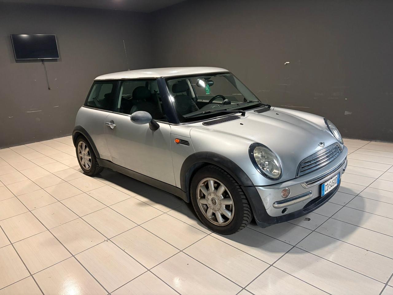 MINI COOPER DEL 2003 BENZINA 130.000 KM