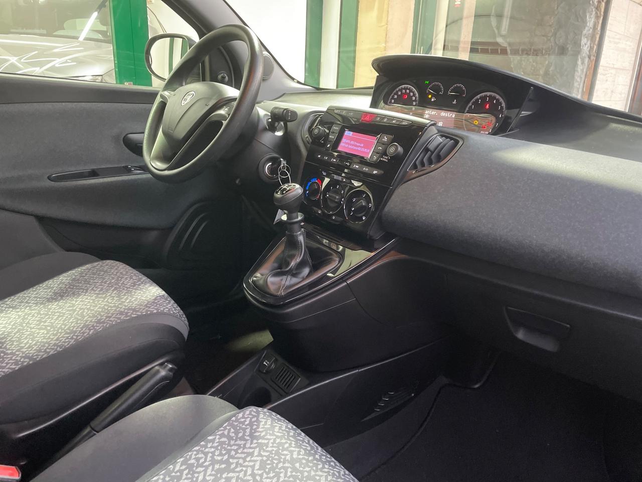 Lancia Ypsilon 1.2 69 CV 5 porte S&S Elefantino Blu ITALIA