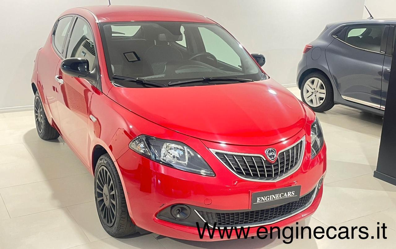 Lancia Ypsilon 1.0 FireFly 5 porte S&S Hybrid Ecochic Silver