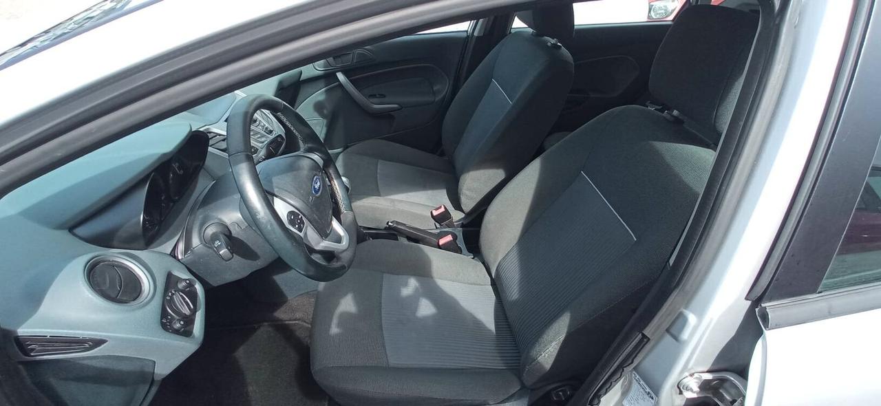 Ford Fiesta 1.4 TDCi LEGGI!
