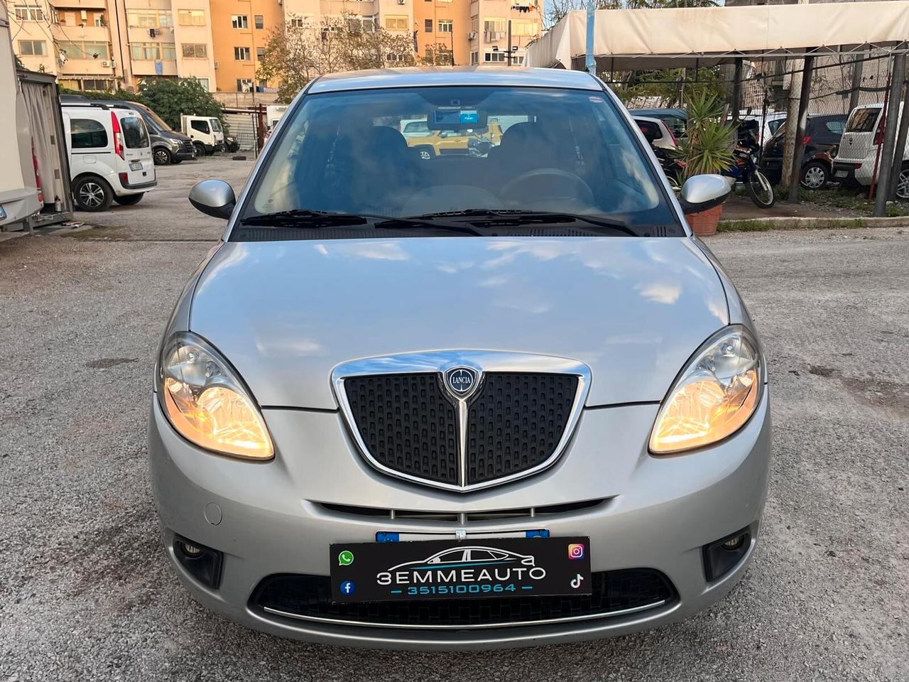 Lancia Ypsilon 1.2 Argento 12 MESI DI GARANZIA