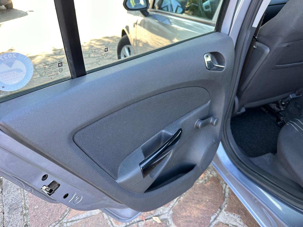Opel Corsa 1.2 5 porte Easytronic Enjoy NEOPATENTATI