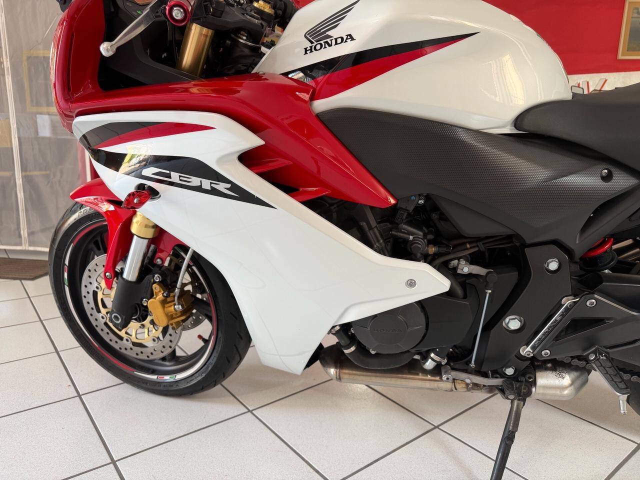 Honda CBR 600 F PERFETTA, GOMME OK, REVISIONATA, AKRAPOVIC
