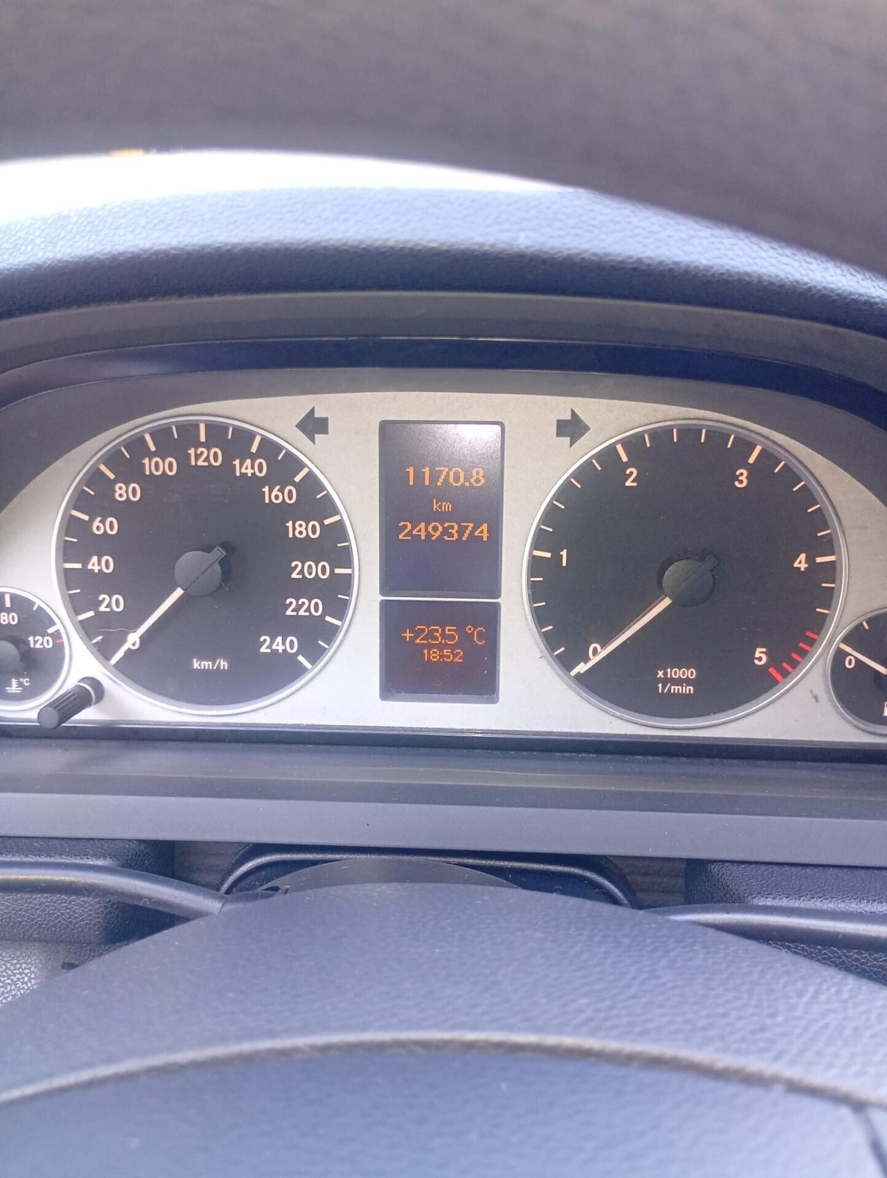 Mercedes-benz B 180 CDI Premium