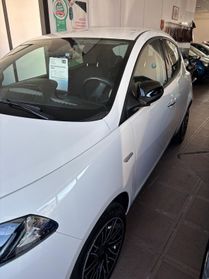 Lancia Ypsilon 1.0 FireFly 5 porte S&S Hybryd Gold