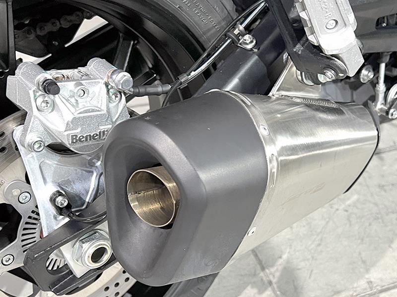 Benelli Leoncino 800