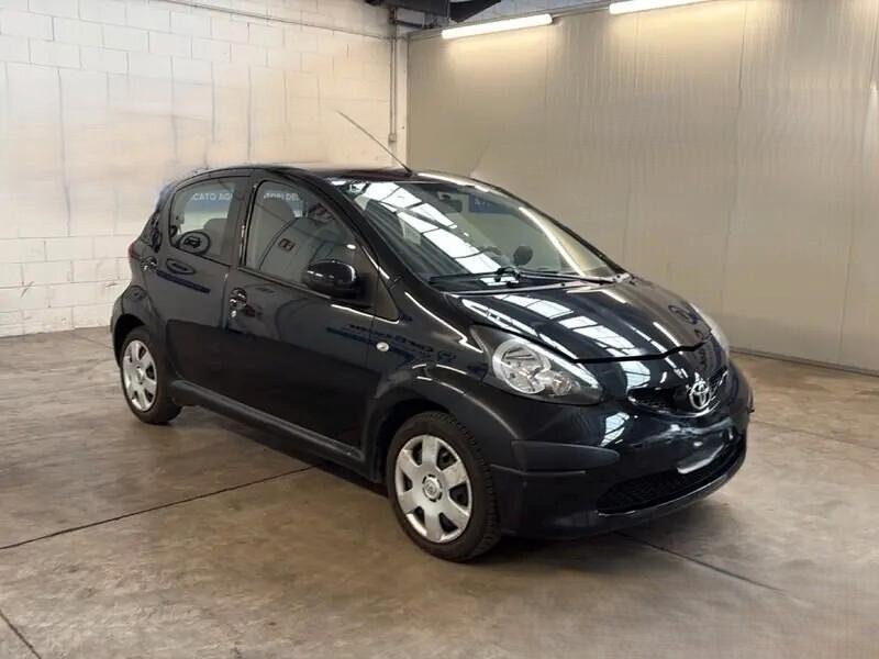 Toyota Aygo 1.0 12V VVT-i 5 porte Sol