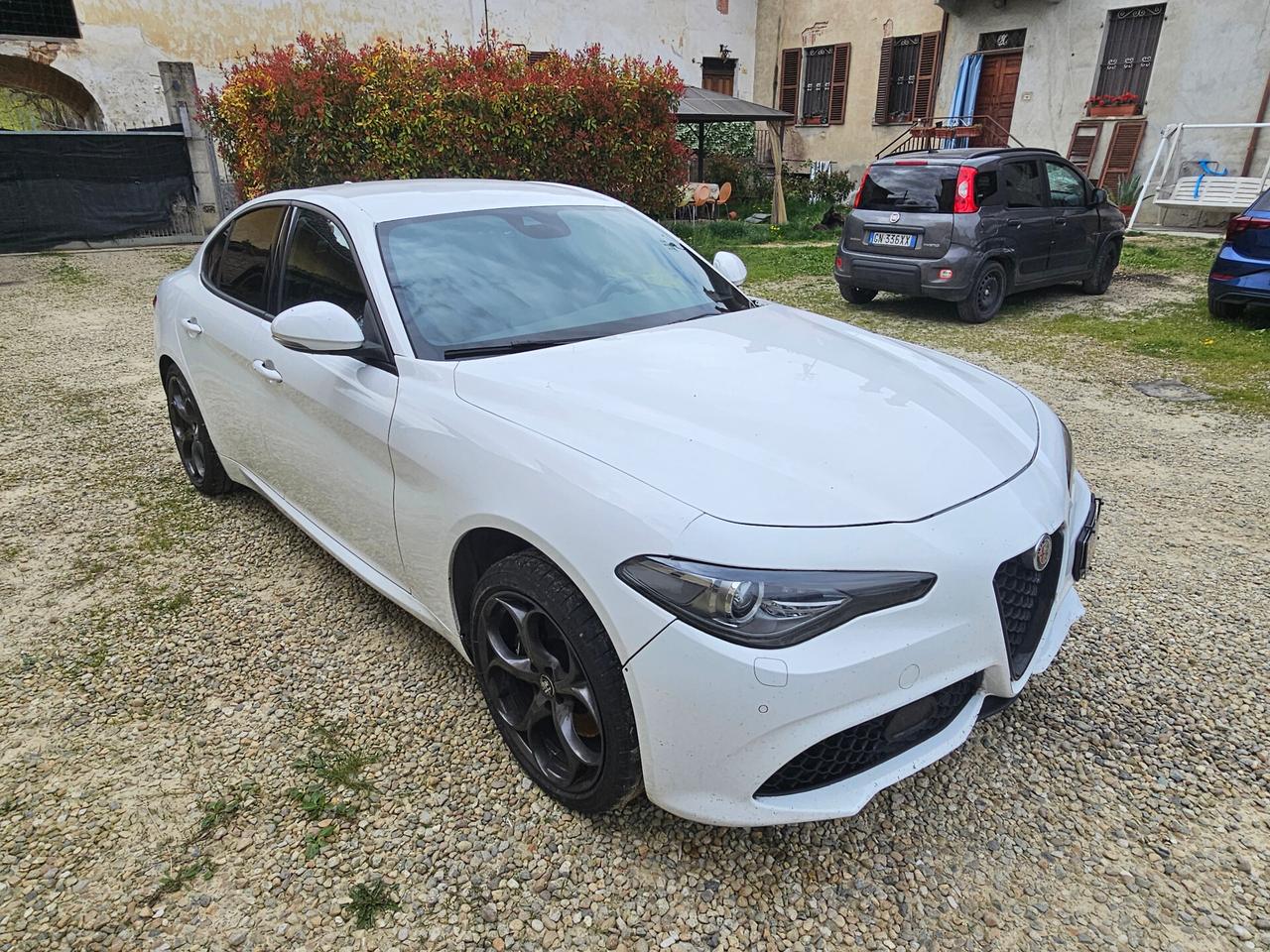 Alfa Romeo Giulia 2.2 Turbodiesel 210 CV AT8 AWD Q4 Veloce