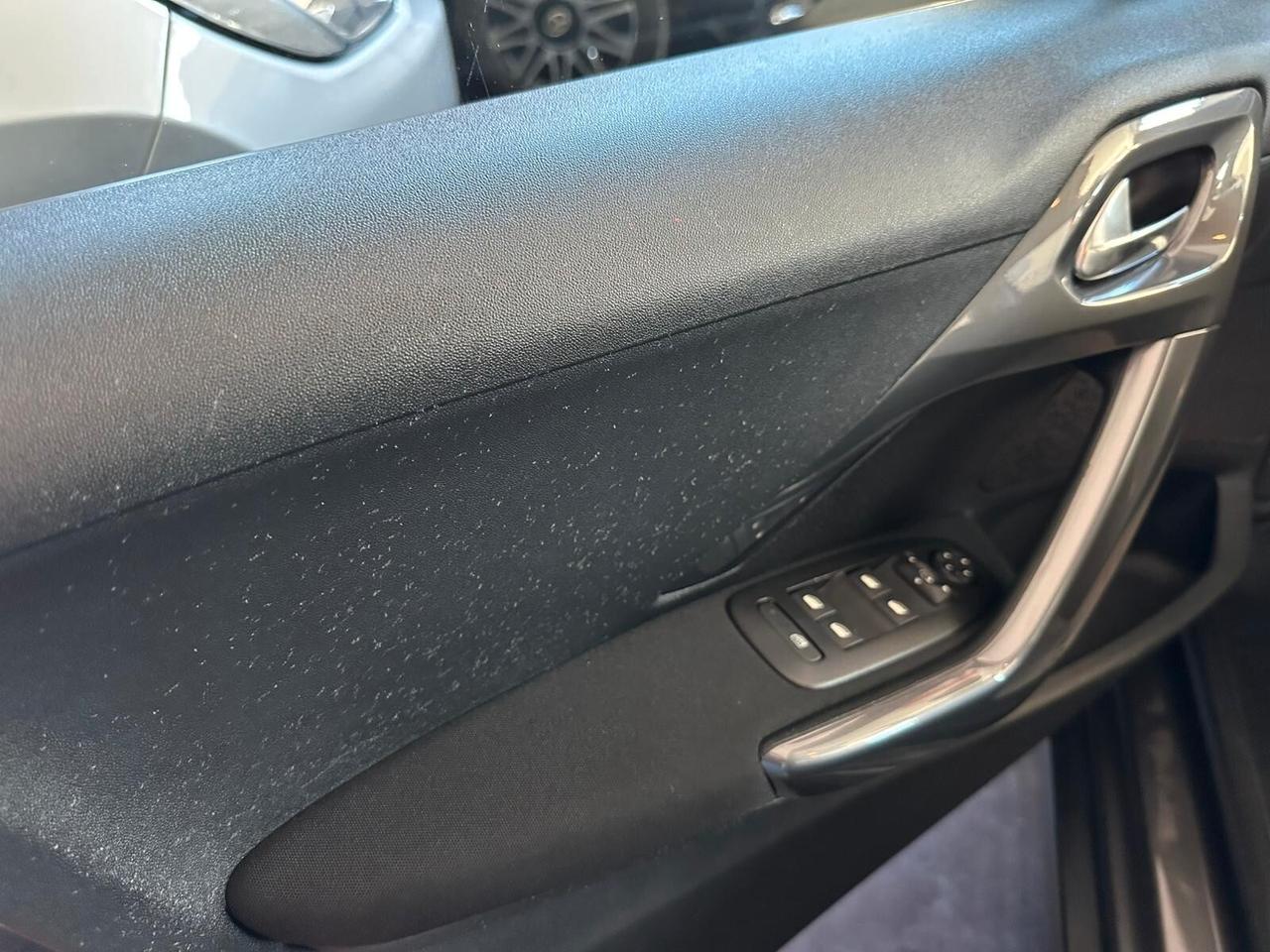 Peugeot 2008 1.2 Pure Tech 82 S&S Style