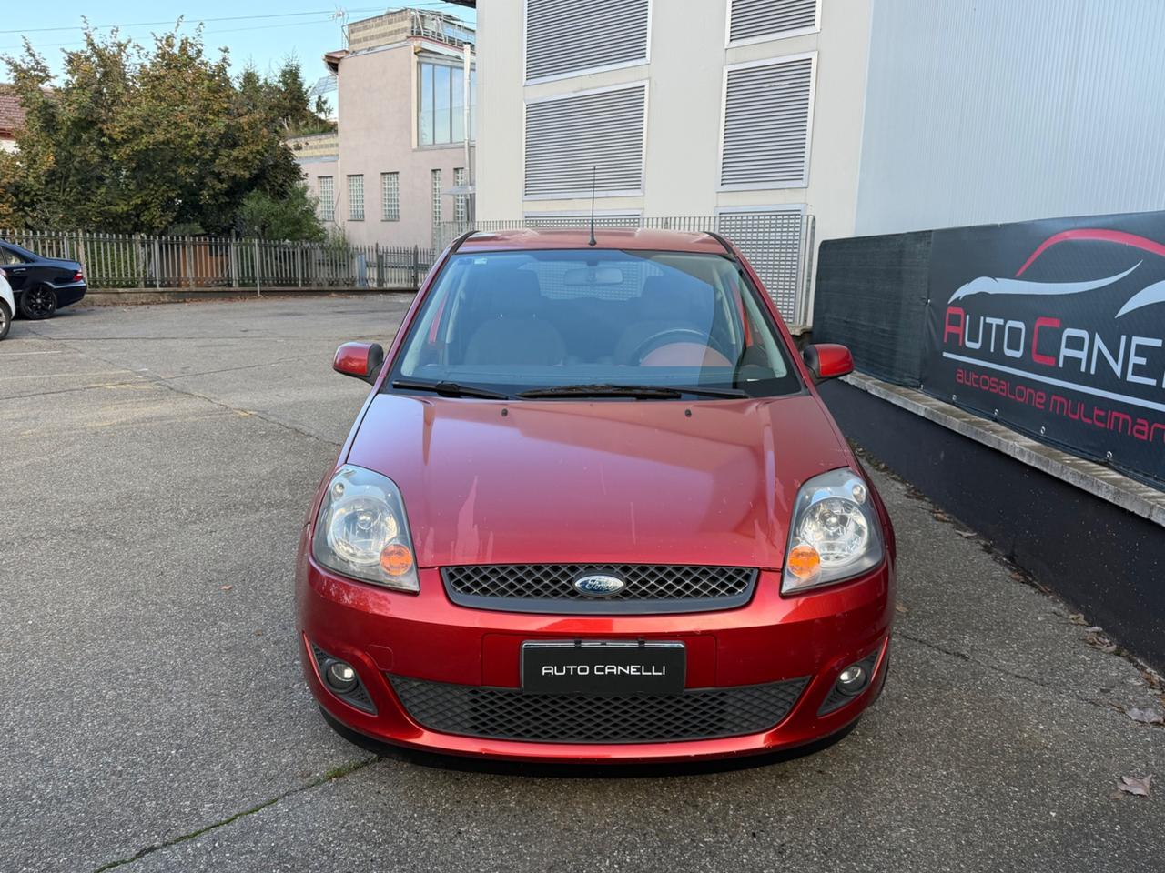 Ford Fiesta 1.4 d titanium NEOPATENTATI OCCASIONE