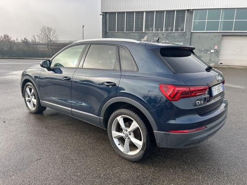 Audi Q3 35 TDI S tronic Business