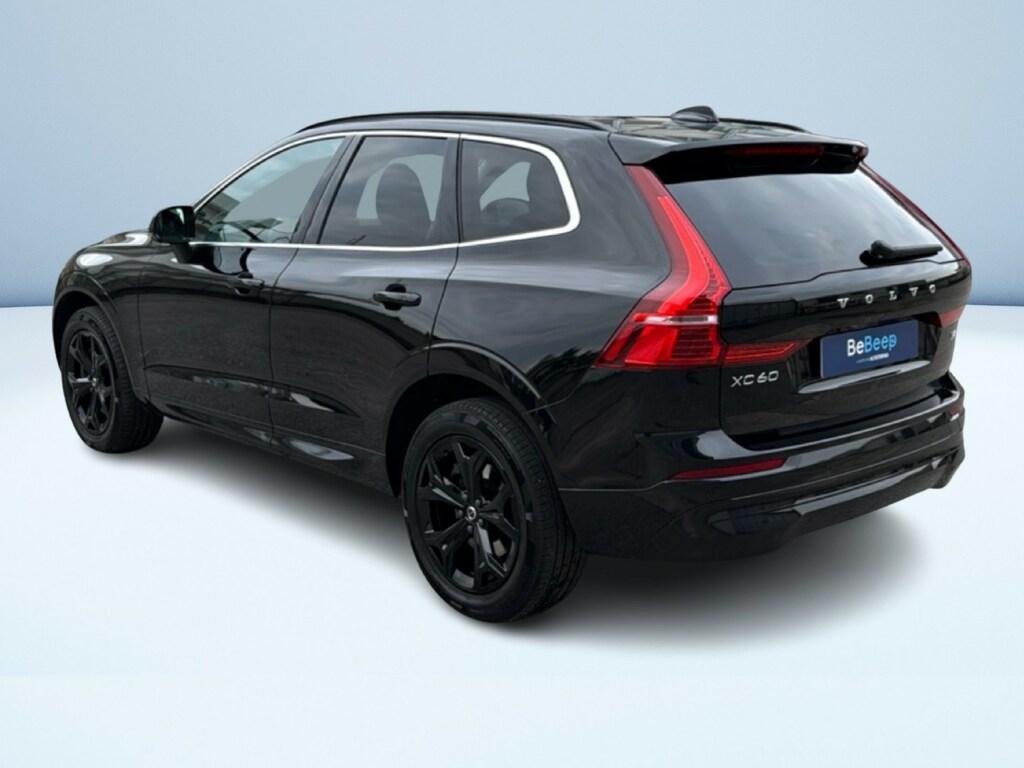 Volvo XC60 2.0 B4 Momentum Pro AWD Auto