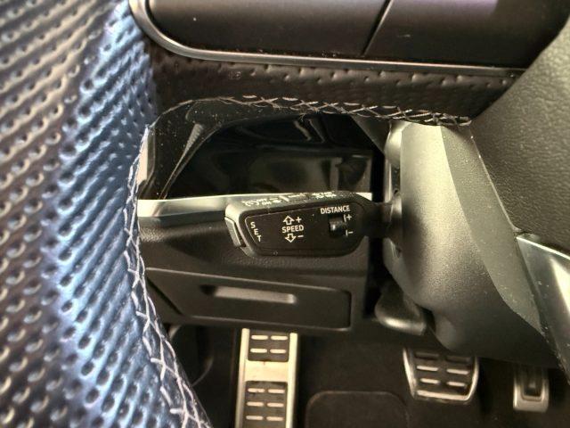 AUDI Q3 40 TFSI quattro S tronic S line Matrix GANCIO 20"