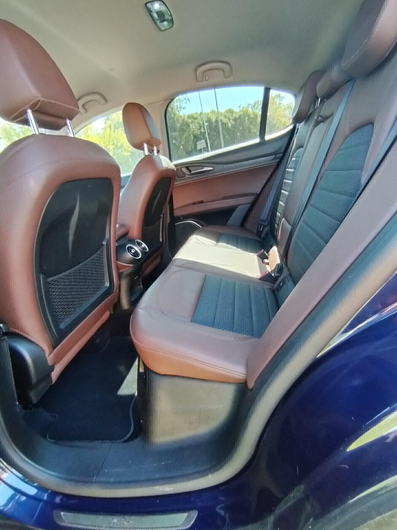 Alfa Romeo Stelvio 2.2 Turbodiesel 190 CV AT8 Q4 Executive