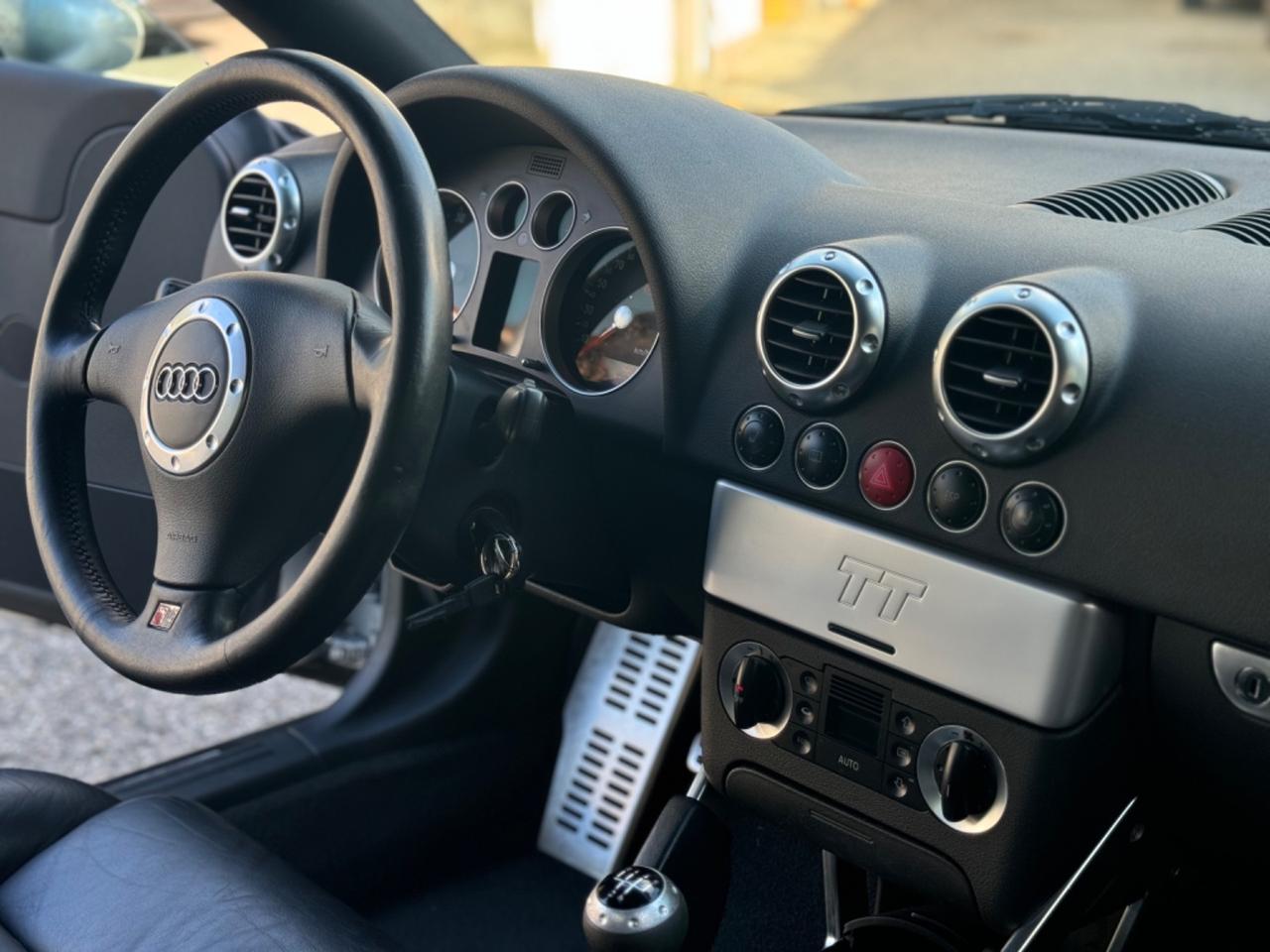 Audi TT Coupé 1.8 T - 180cv - 72.000km - ASI - Unipropr.