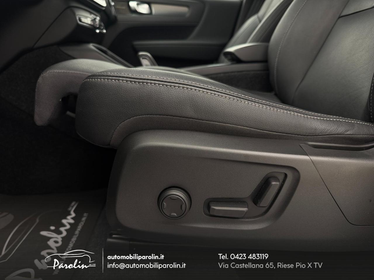 Volvo XC40 2.0 b5 R-design awd auto Tetto-Pelle-360°