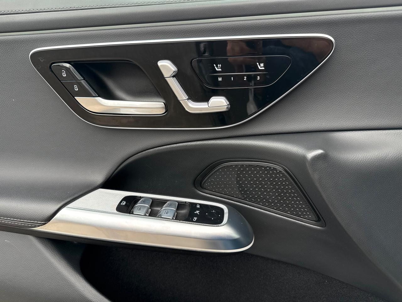 Mercedes-Benz E 220 d AMG Line Premium Plus auto