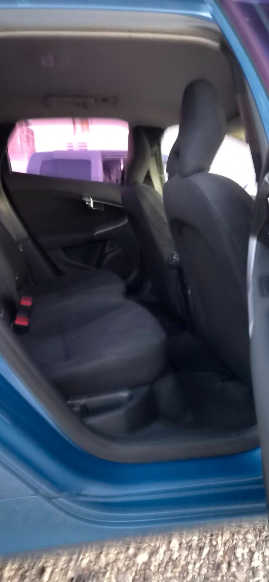 Volvo V40 D2 1.6 Powershift R-design Kinetic