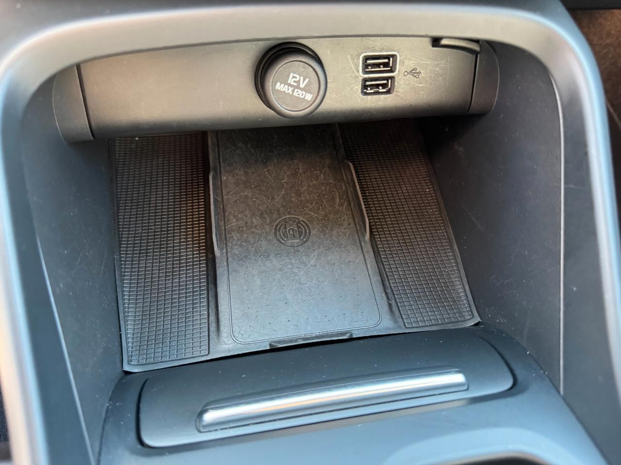 Volvo XC40 T2 Geatronic Momentum Pro