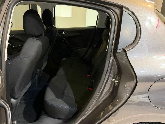 PEUGEOT 208 1.2 PureTech 82CV 5P. Signature