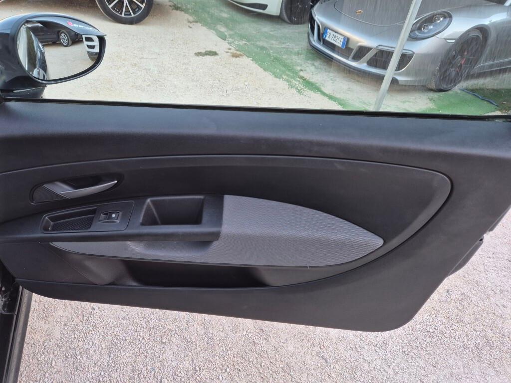 Fiat Grande Punto 1.4 BENZ 3-PORTE