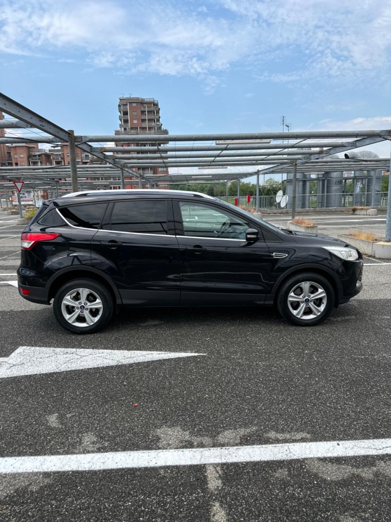 Ford Kuga 2.0 TDCI 140 CV 2WD Titanium