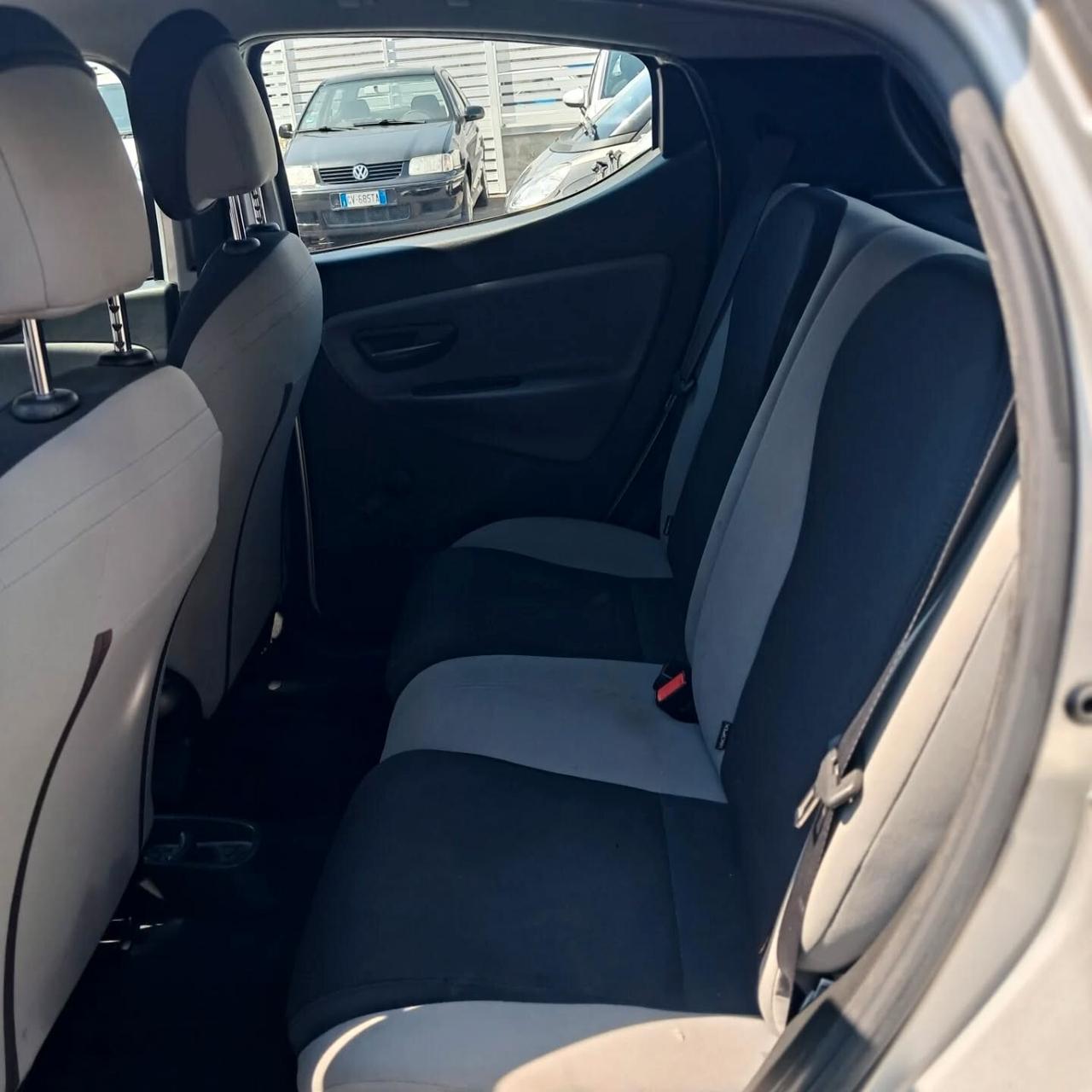 Lancia Ypsilon 1.2 69 CV 5 porte Gold