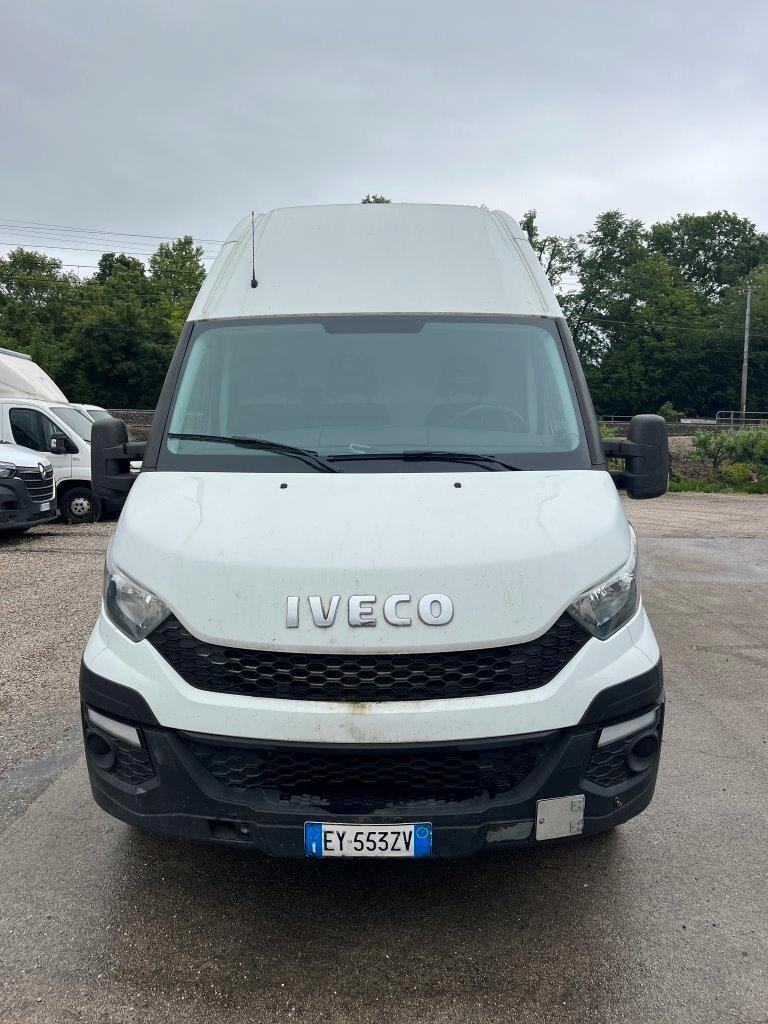 Iveco Daily 35S13 con Sponda Caricatrice posteriore Anteo