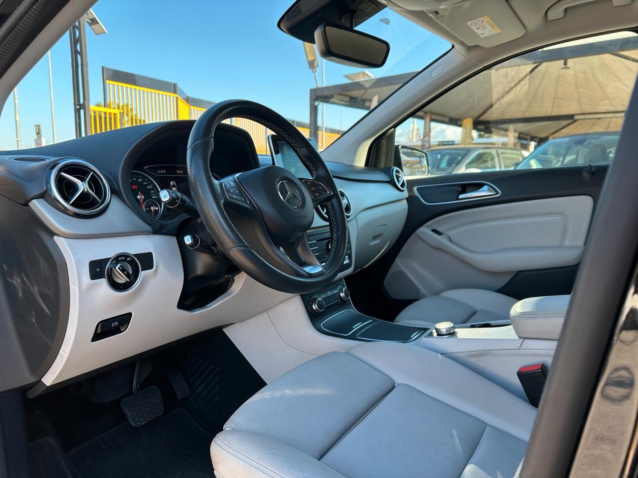 MERCEDES-BENZ B 180 d Automatic Sport