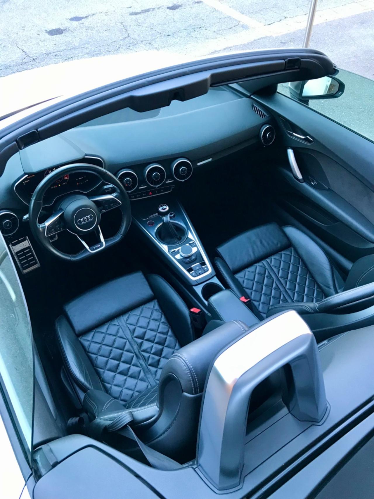 Audi TT TTS Roadster 2.0 TFSI 310 CV quattro