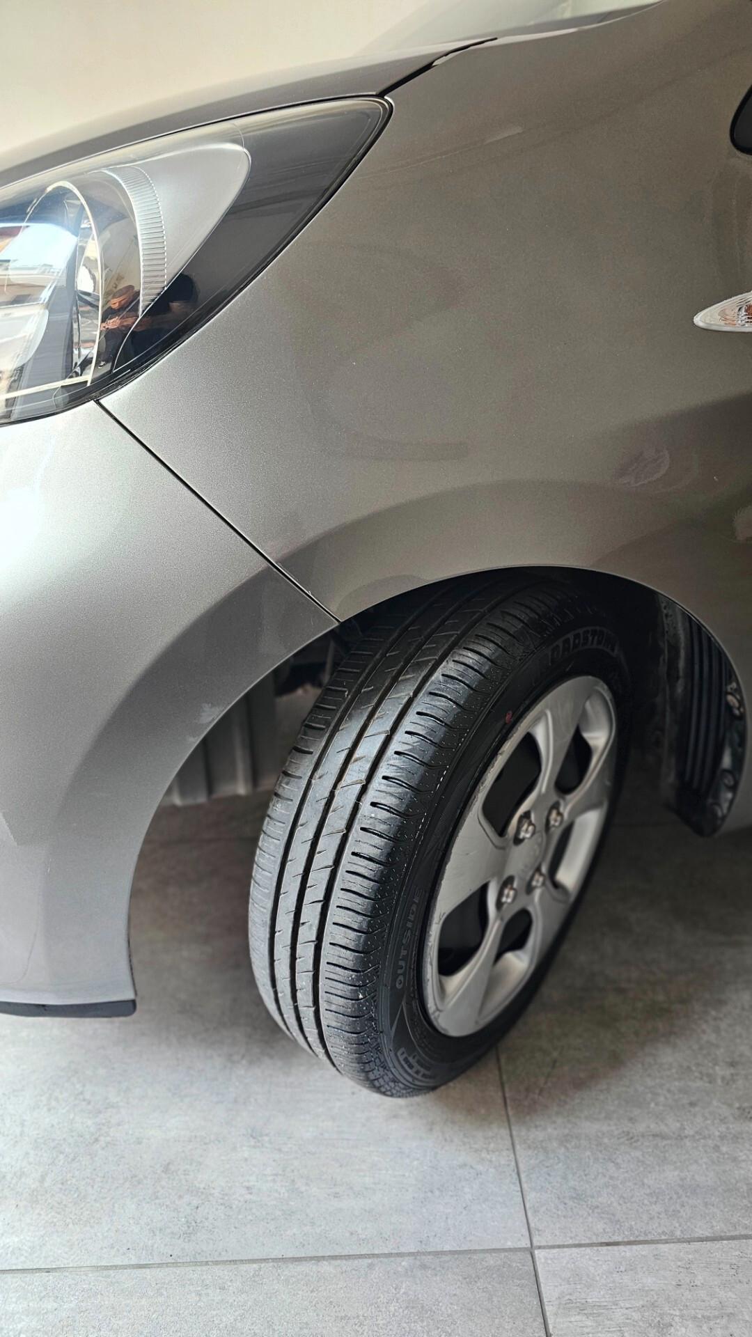 Kia Picanto 1.0 12V EcoGPL 5 porte Glam