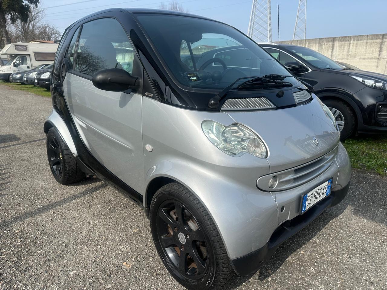 Smart ForTwo 700 coupé pure (45 kW)