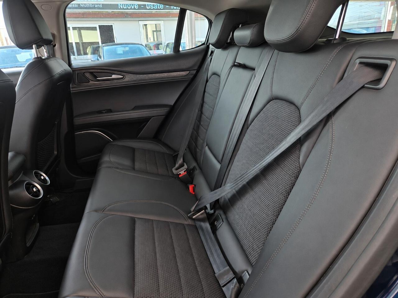 Alfa Romeo Stelvio 210 CV AT8 Q4 B-Tech