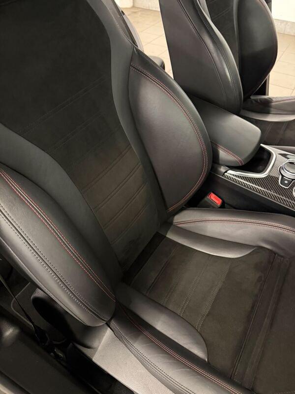 Alfa Romeo Stelvio 2.2 TD 210 CV Estrema AT8 Q4 Harman