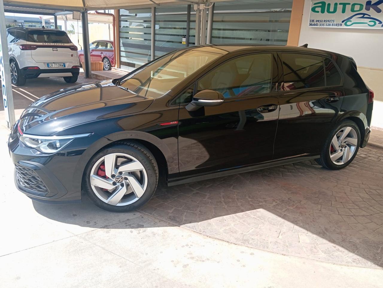 Volkswagen Golf GTI VIII 2.0 TSI