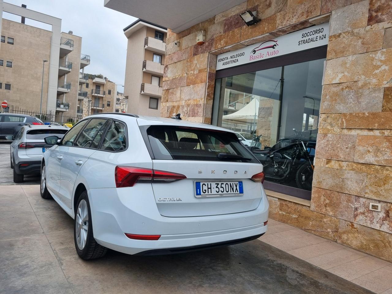 Skoda Octavia 2.0 TDI EVO SCR DSG Wagon Ambition