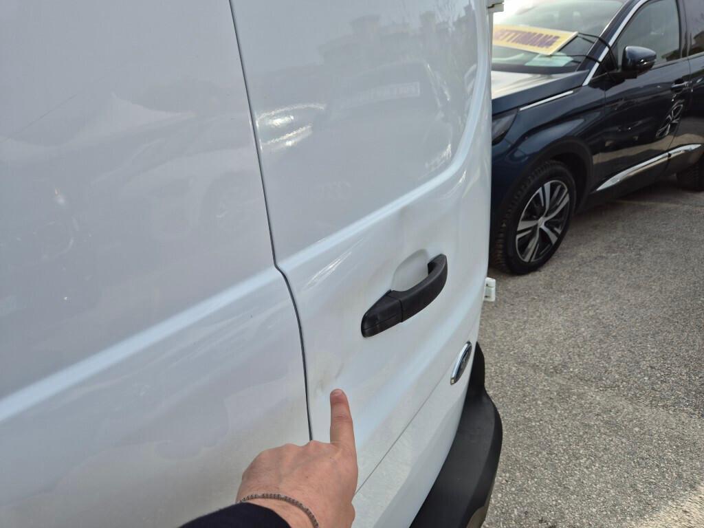 FORD TRANSIT CONNECT 1.5 TDCi 100cv 3POSTI