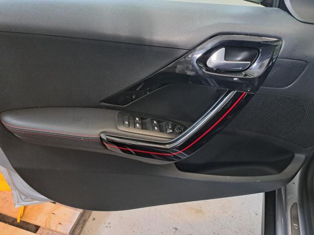 PEUGEOT 2008 100 GT Line