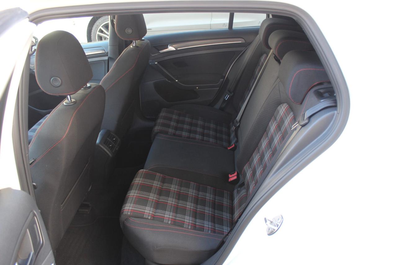 Volkswagen Golf GTI 2.0 230 CV TSI 5p. tetto apribile