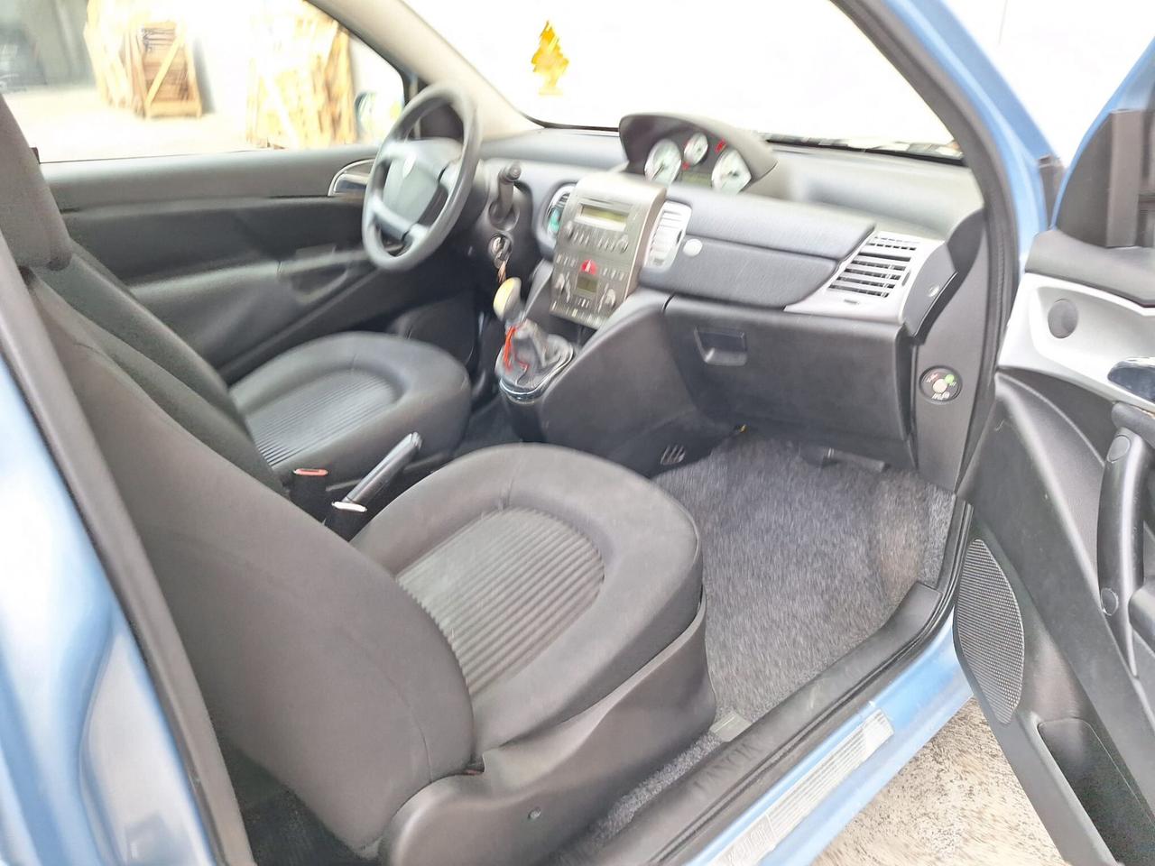Lancia YPSILON 1.2 Con Soli 109.000 KM.