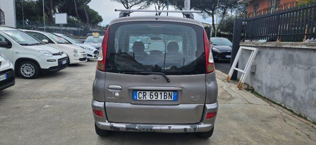 TOYOTA Yaris Verso 1.3i 16V cat Sol '03