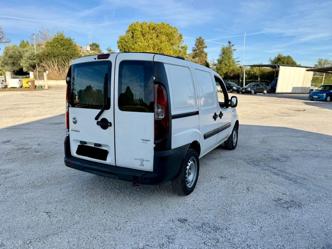 Furgone Fiat Doblò cargo 1.9 MJT 105 CV neopatentati