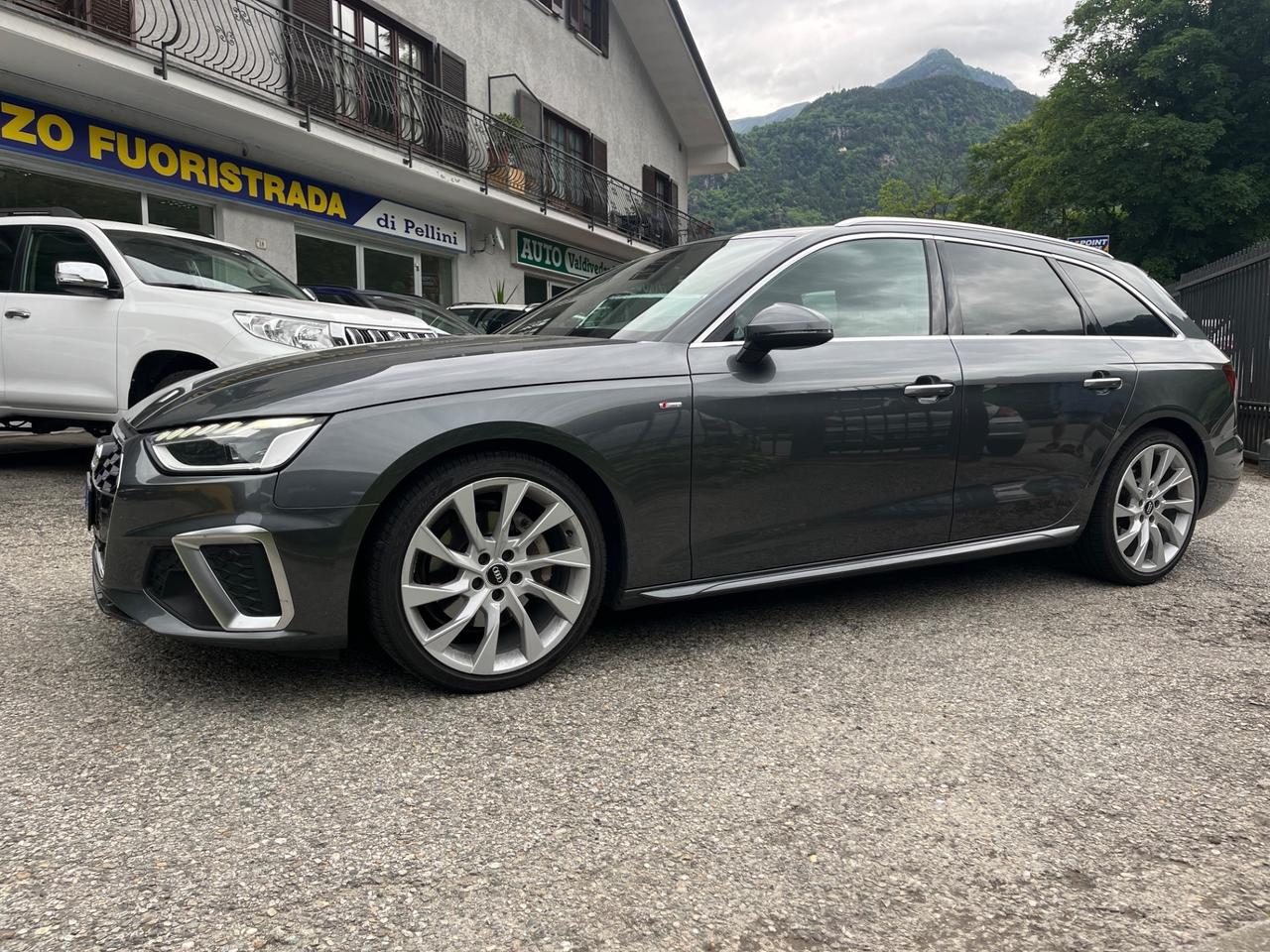 Audi A4 Avant 40 TDI quattro S tronic line edition